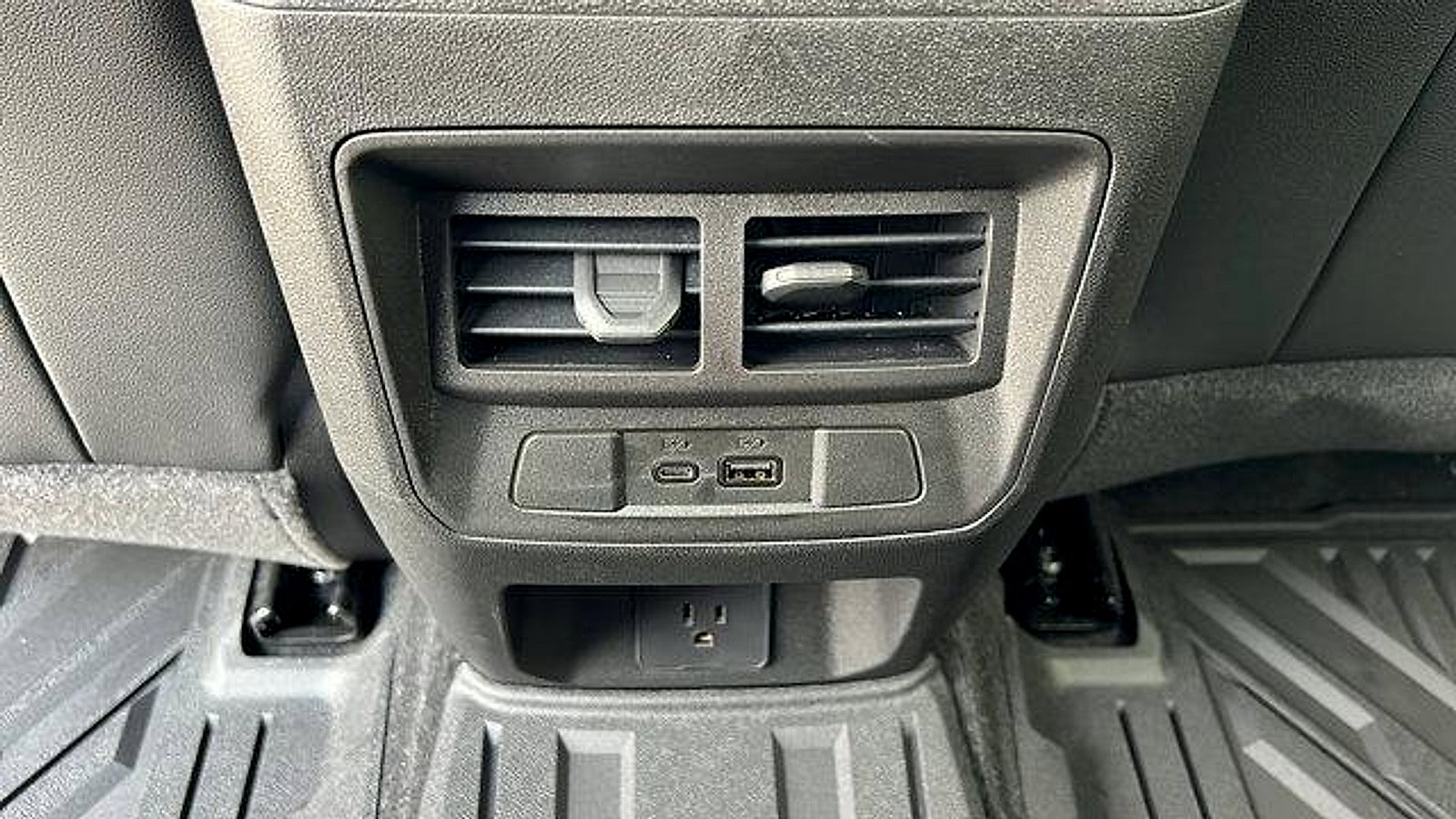 New 2026 Chevrolet Colorado Z71 w/ Technology Package image 16