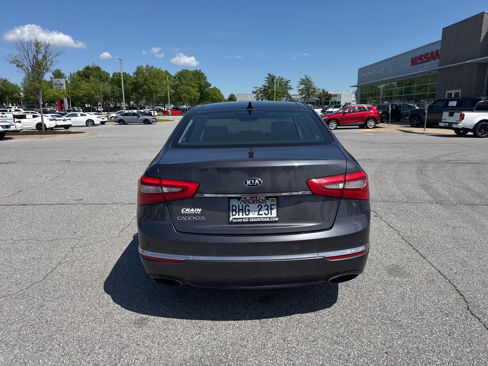 Used 2016 Kia Cadenza Premium w/ Technology Package FWD image 6