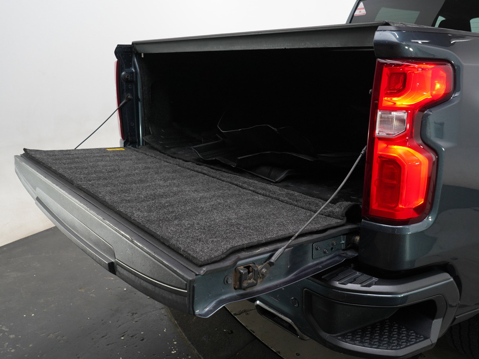 Used 2019 Chevrolet Silverado 1500 RST w/ All-Star Edition AWD/4WD image 9
