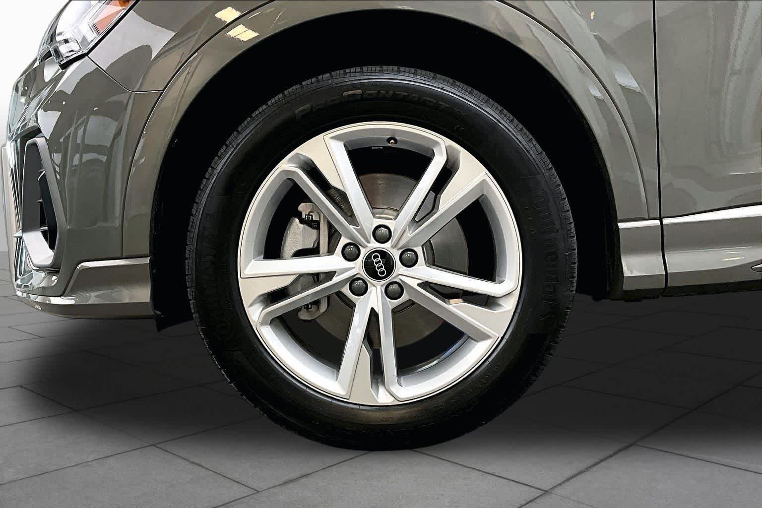 Used 2024 Audi Q3 2.0T Premium w/ Convenience Package AWD/4WD image 11