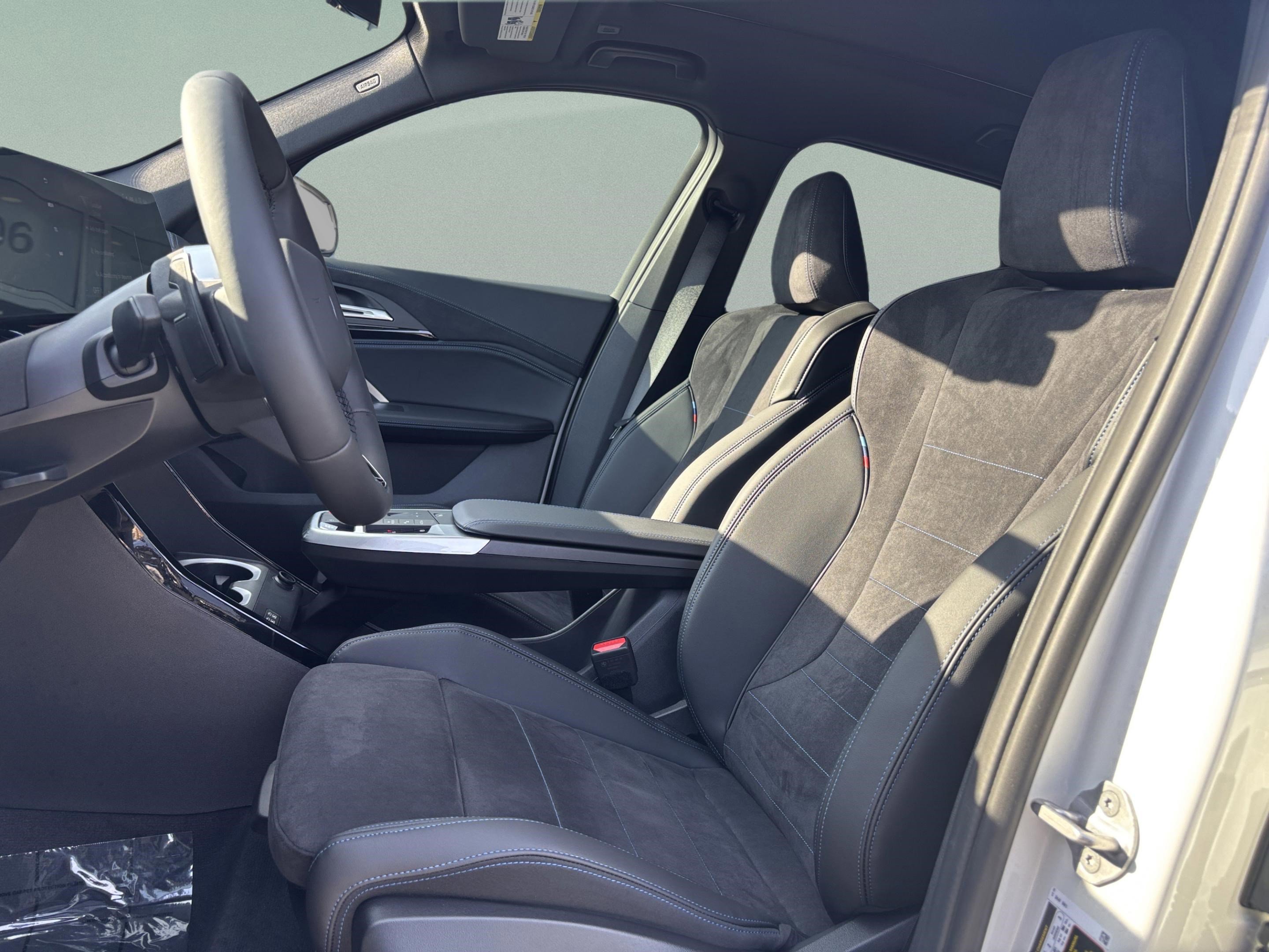 Used 2026 BMW X1 xDrive28i w/ Technology Package image 17