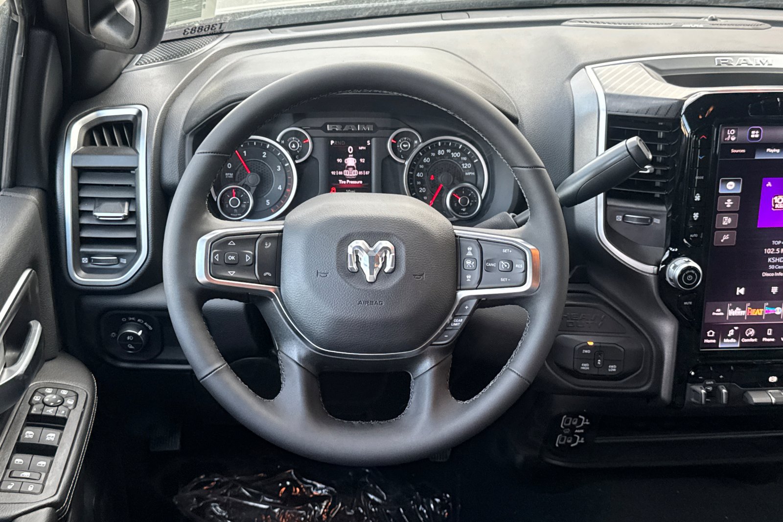 New 2027 RAM 3500 Big Horn AWD/4WD image 13