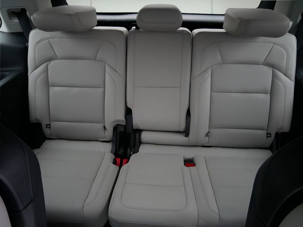 Used 2025 Lincoln Navigator Reserve image 16