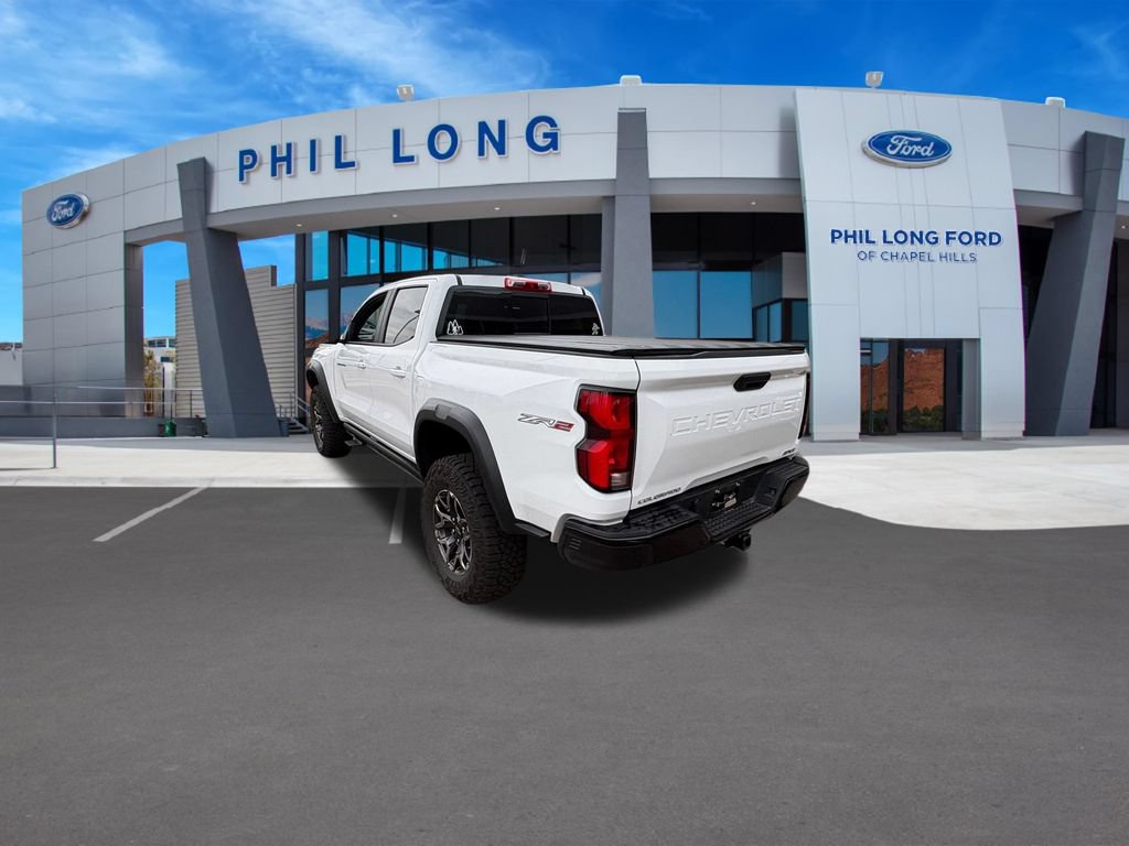 Used 2025 Chevrolet Colorado ZR2 w/ Technology Package AWD/4WD image 4