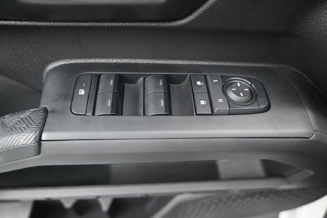 Used 2024 Toyota Tacoma SR5 AWD/4WD image 10