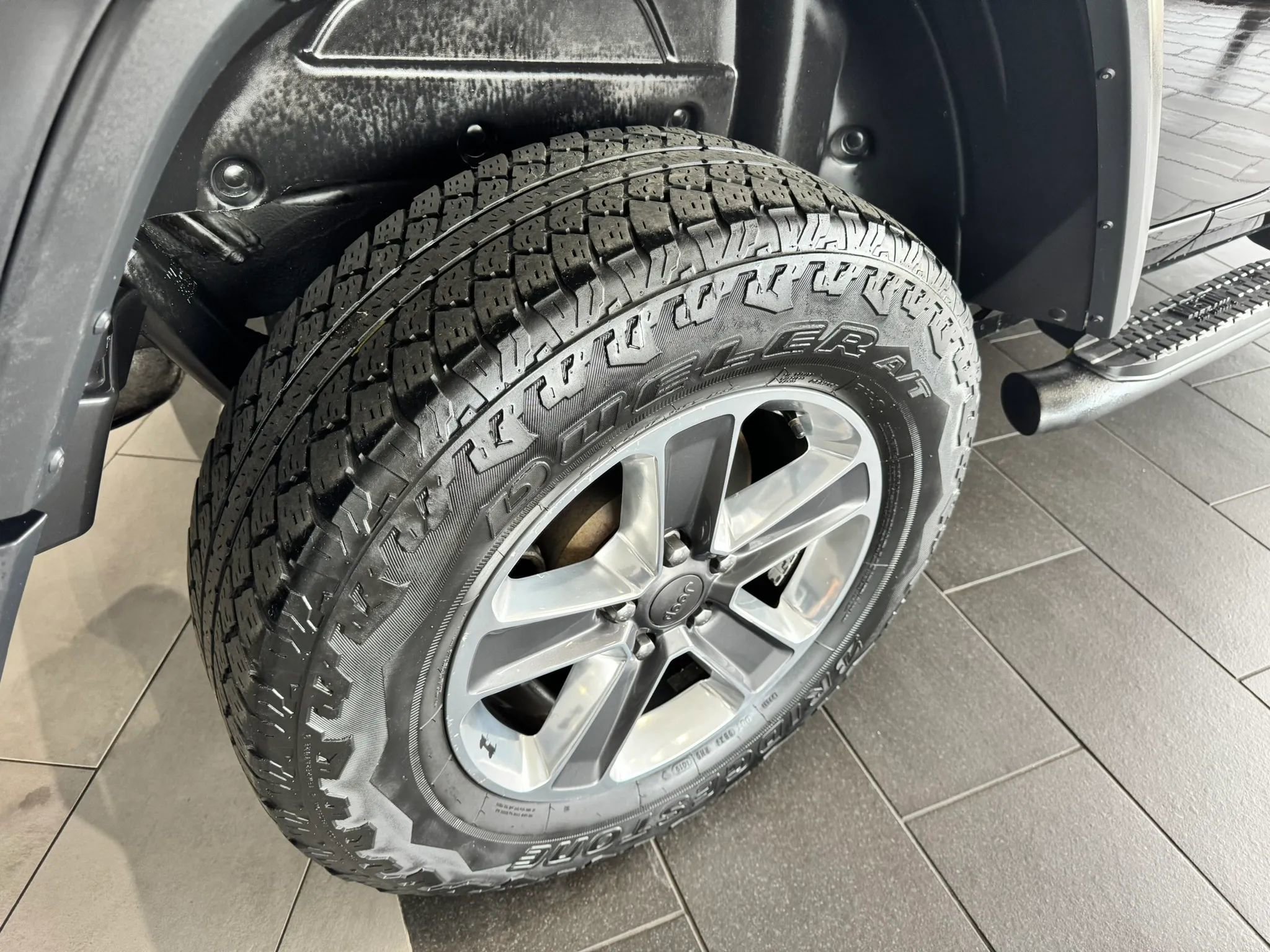 Used 2018 Jeep Wrangler Unlimited Rubicon image 38