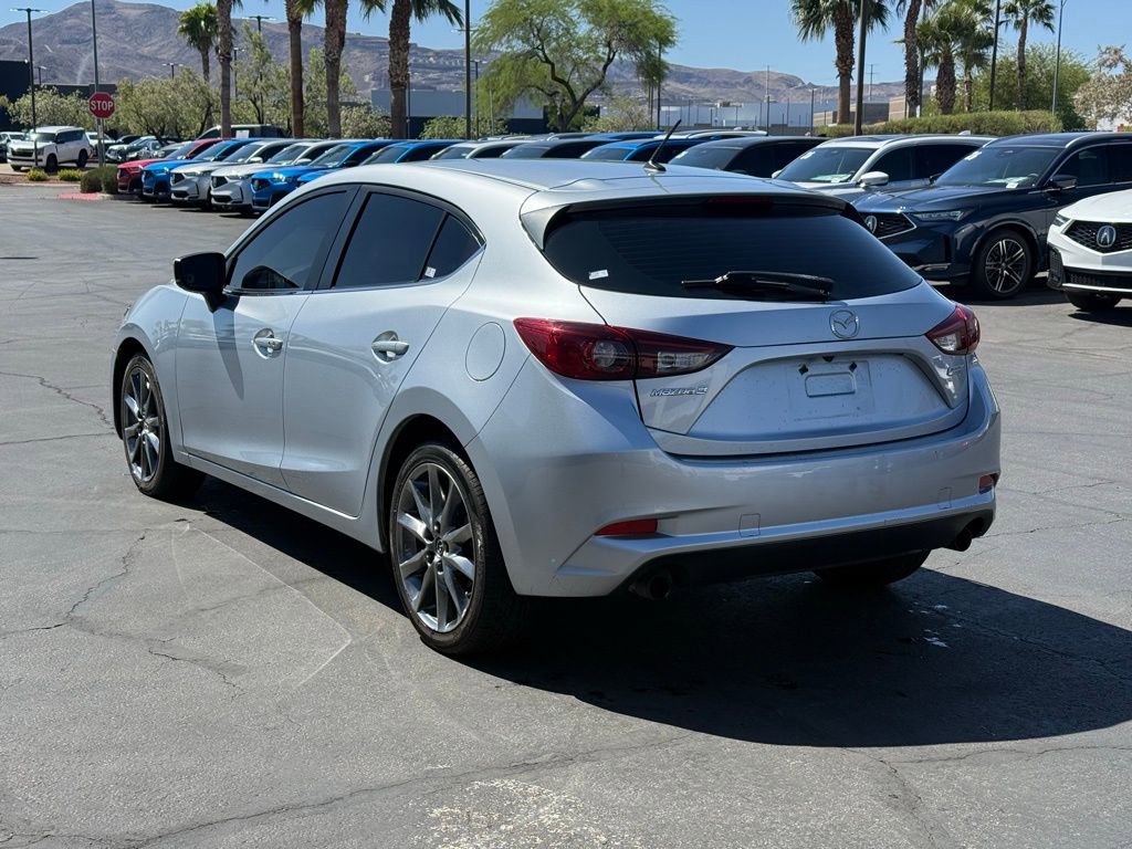Used 2018 MAZDA MAZDA3 Touring image 2