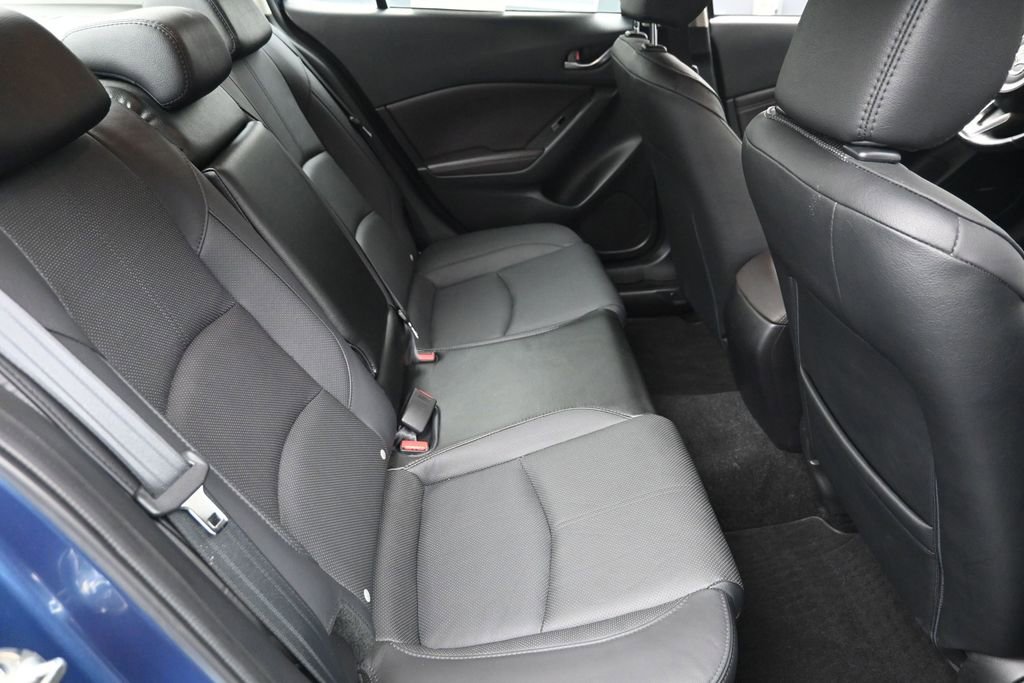 Used 2017 MAZDA MAZDA3 Grand Touring w/ Premium Equipment Package FWD image 8