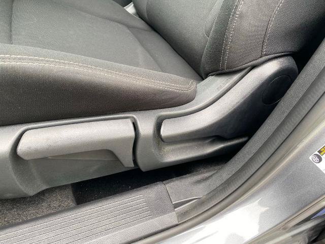 Used 2024 Nissan Rogue S AWD/4WD image 15