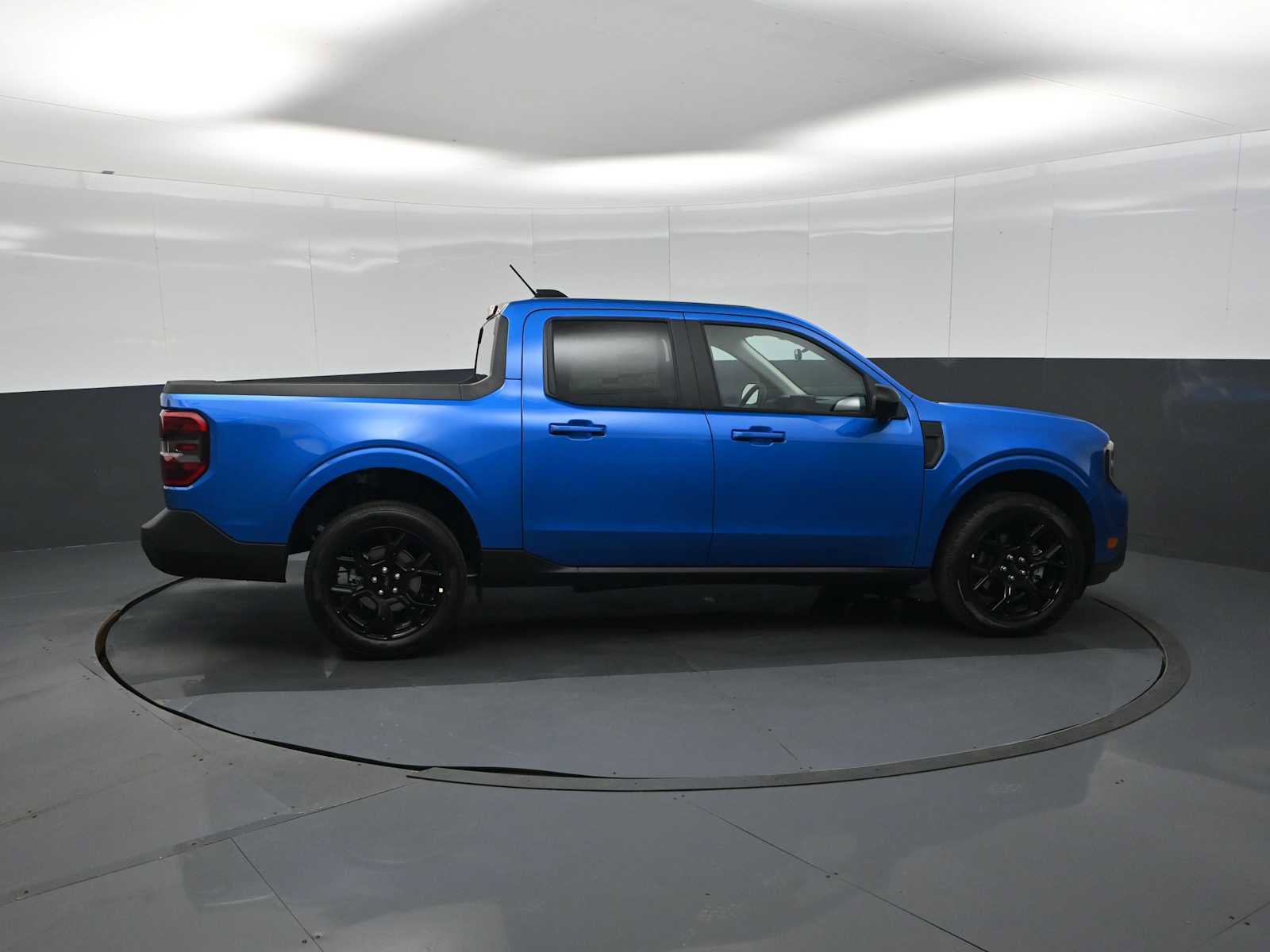 New 2026 Ford Maverick Lariat w/ Black Appearance Package image 9