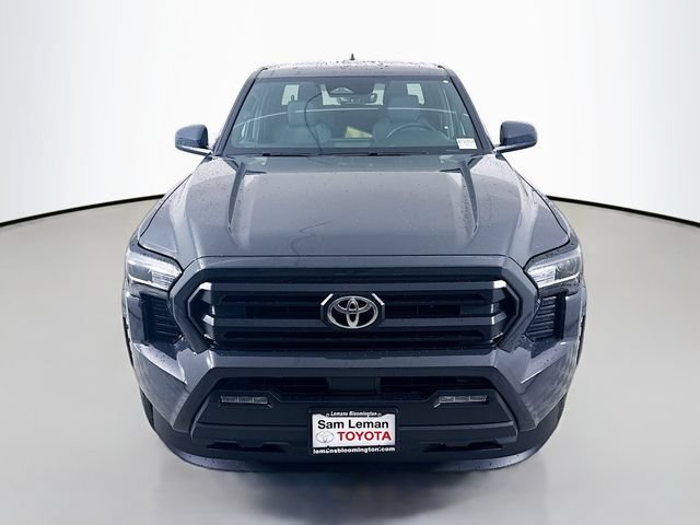 Used 2026 Toyota Tacoma SR5 AWD/4WD image 2