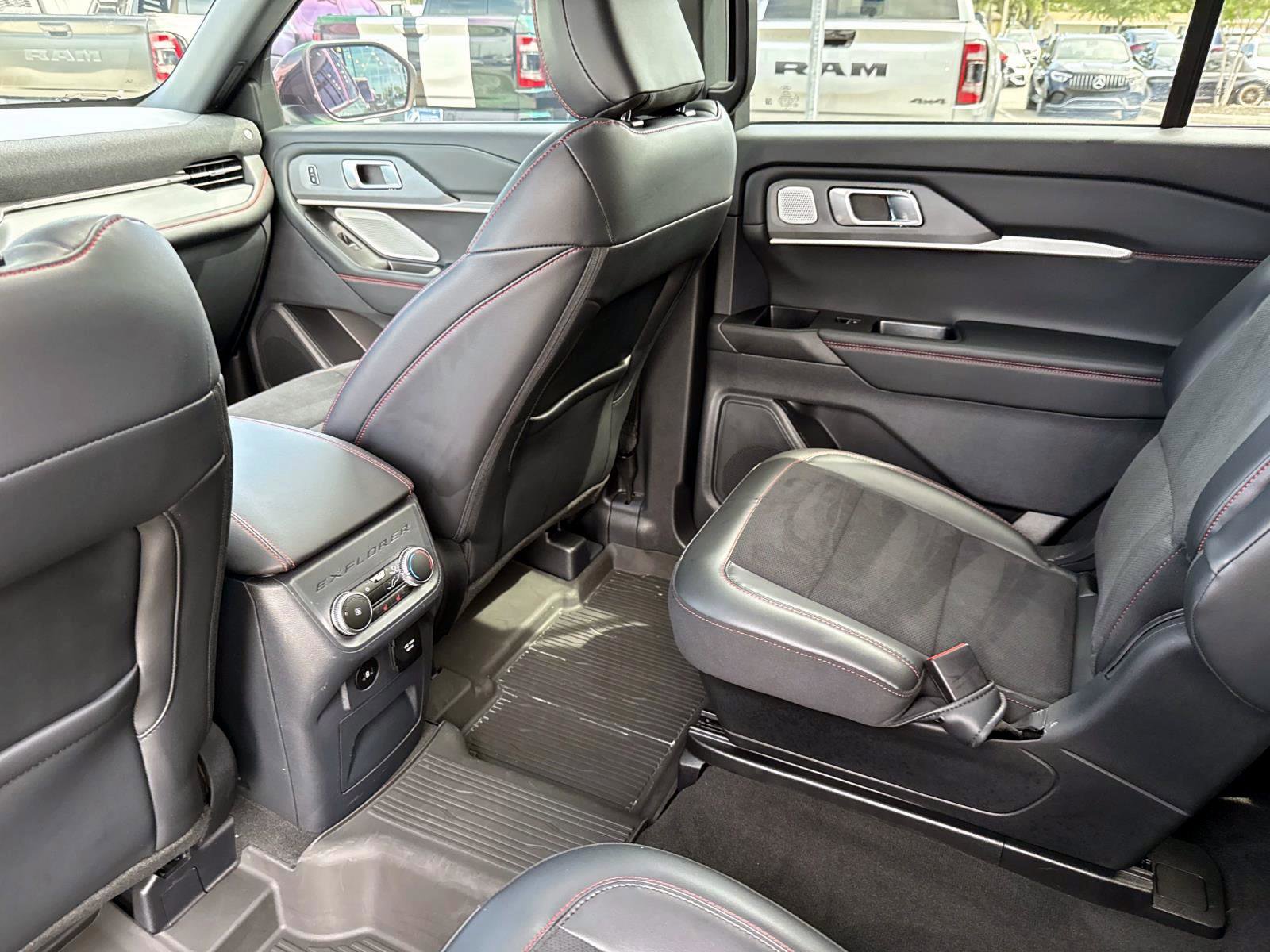 Used 2025 Ford Explorer ST w/ Sun And Sound Package AWD/4WD image 15
