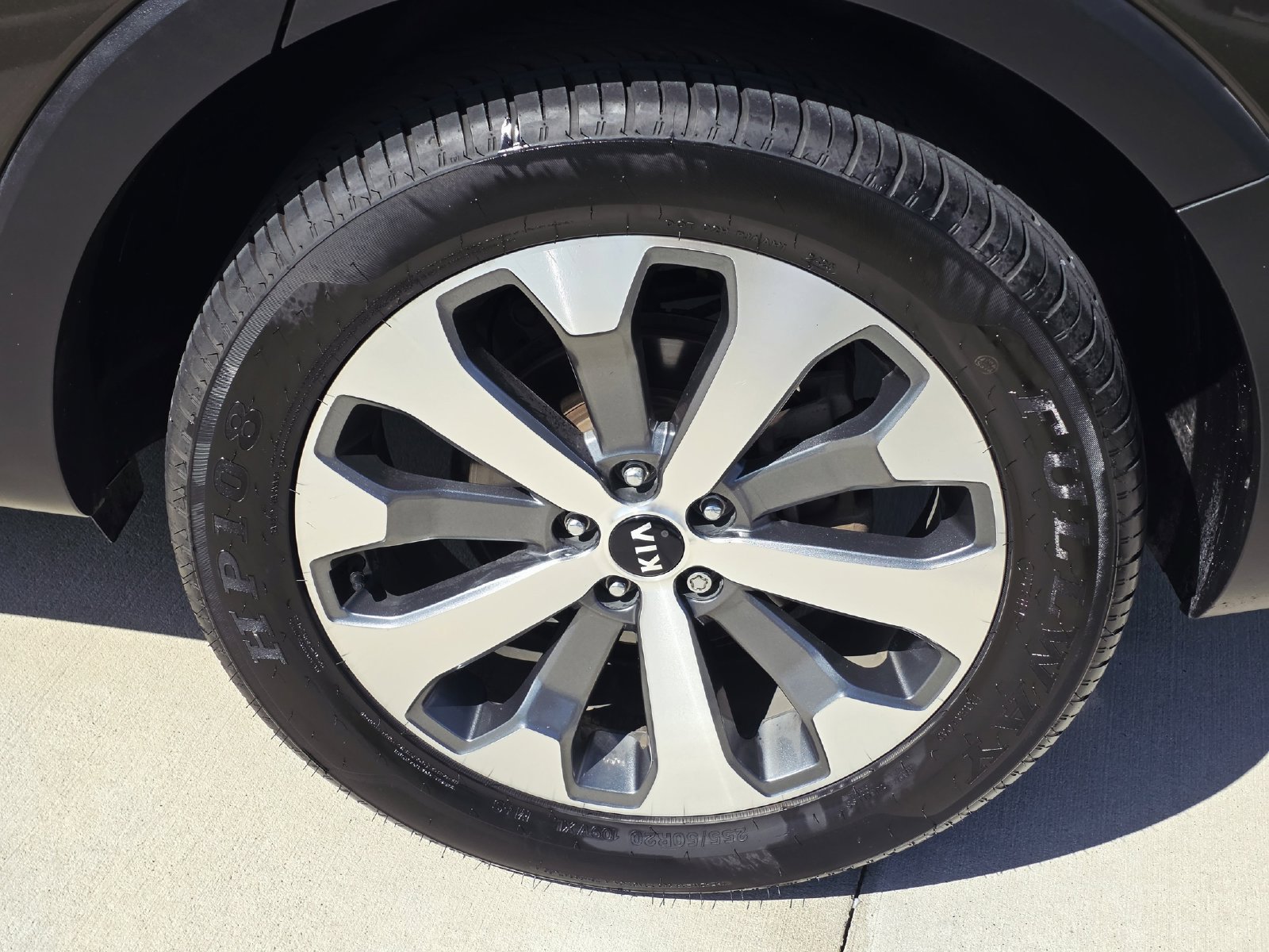 Used 2020 Kia Telluride S FWD image 9