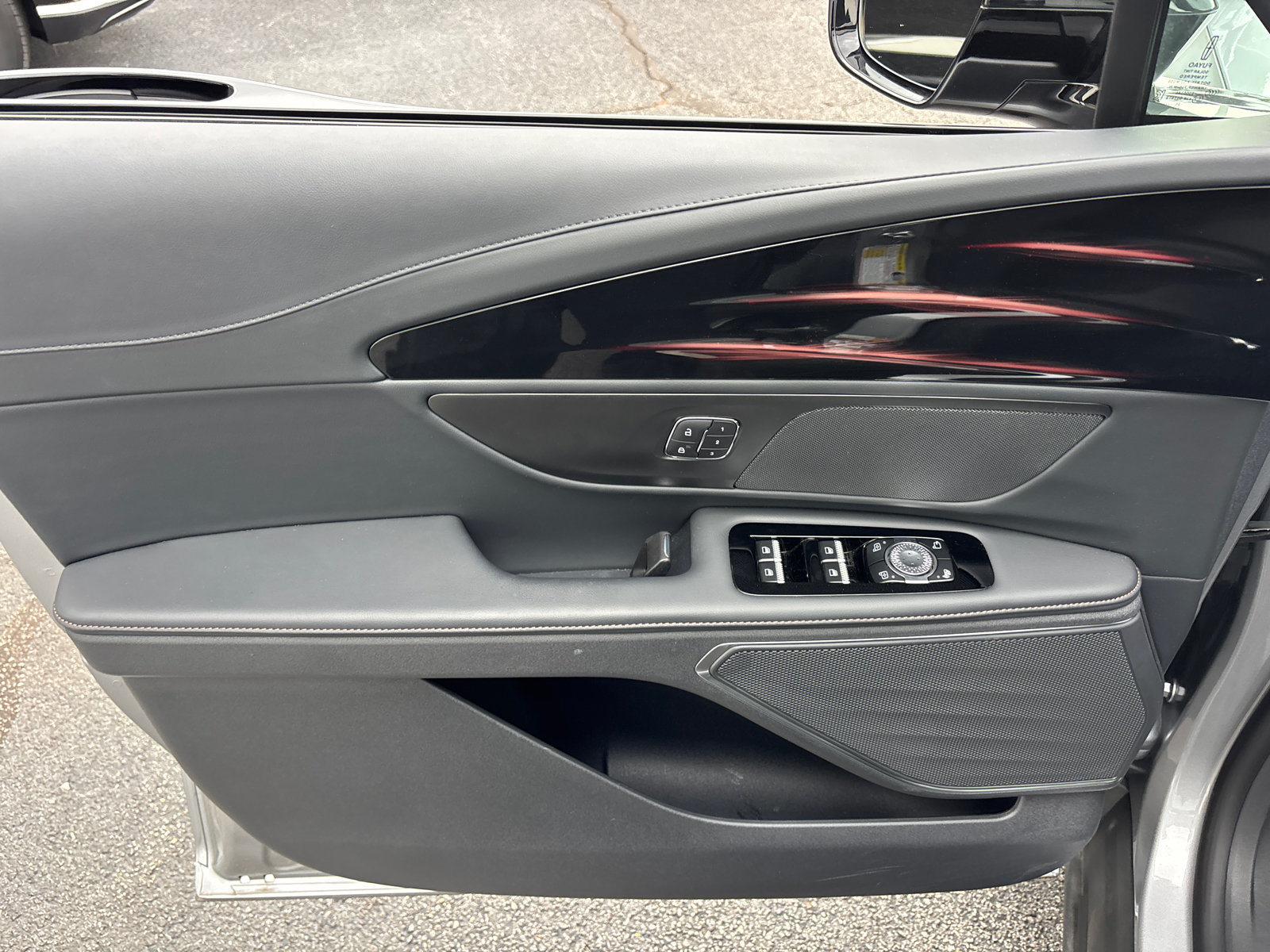 New 2026 Lincoln Nautilus Premier AWD/4WD image 11