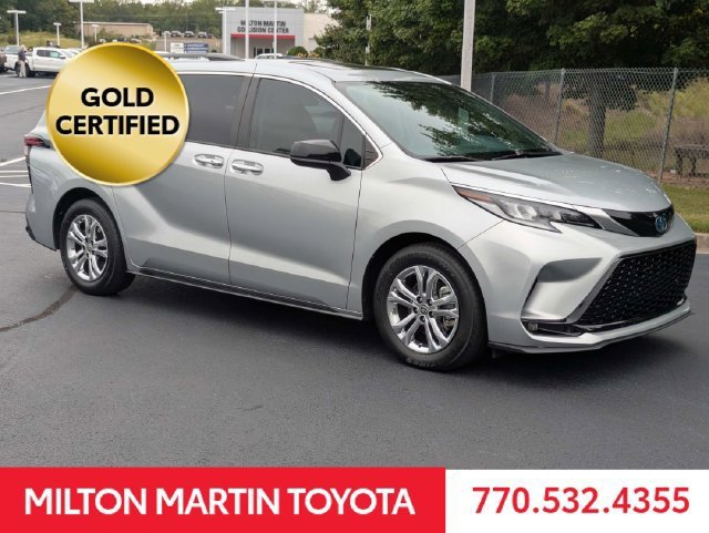 Certified 2023 Toyota Sienna XSE w/ XSE Plus Package AWD/4WD image 3
