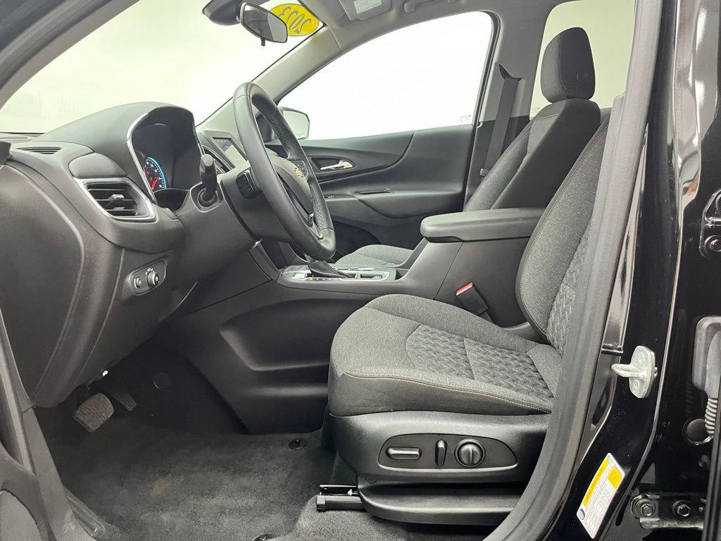 Used 2023 Chevrolet Equinox LT AWD/4WD image 17