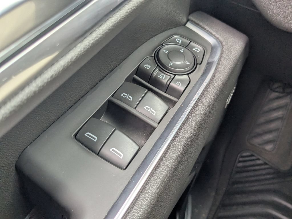 Used 2025 Chevrolet Silverado 2500 LTZ w/ LTZ Convenience Package AWD/4WD image 24