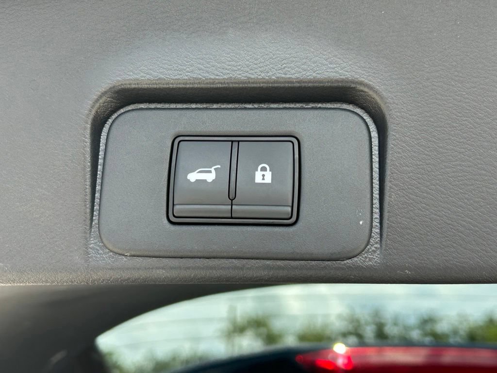 Used 2023 Nissan Rogue SL w/ SL Premium Package FWD image 54
