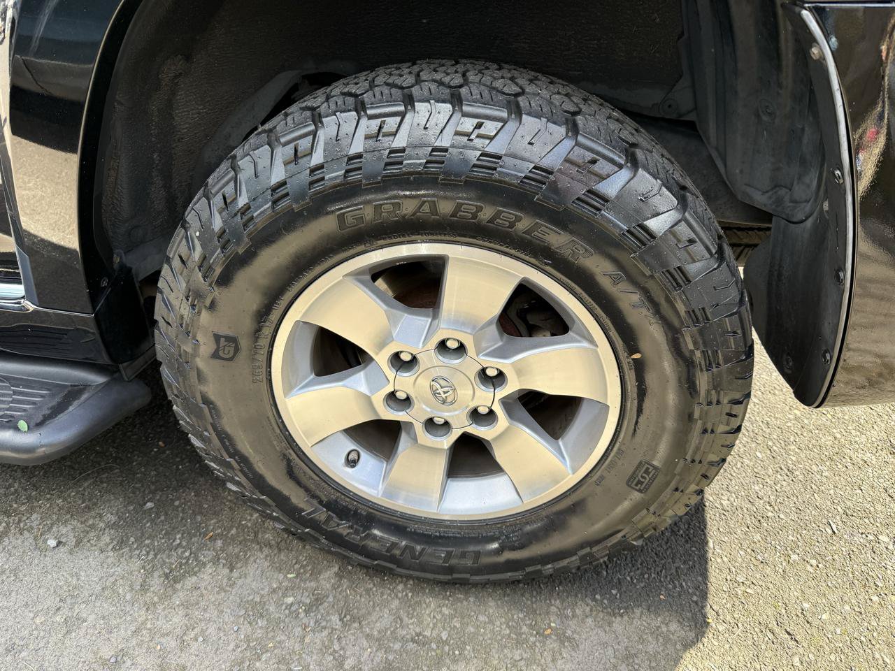 Used 2011 Toyota 4Runner SR5 RWD image 31