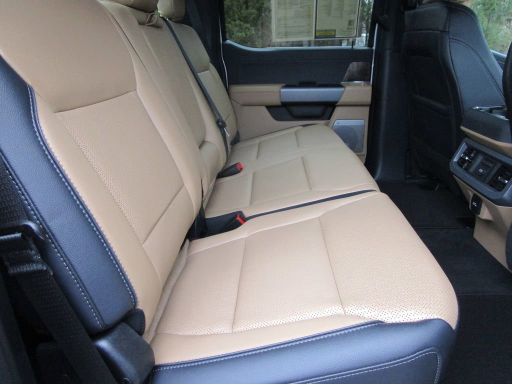 Used 2026 Ford F250 Lariat w/ Chrome Package image 22