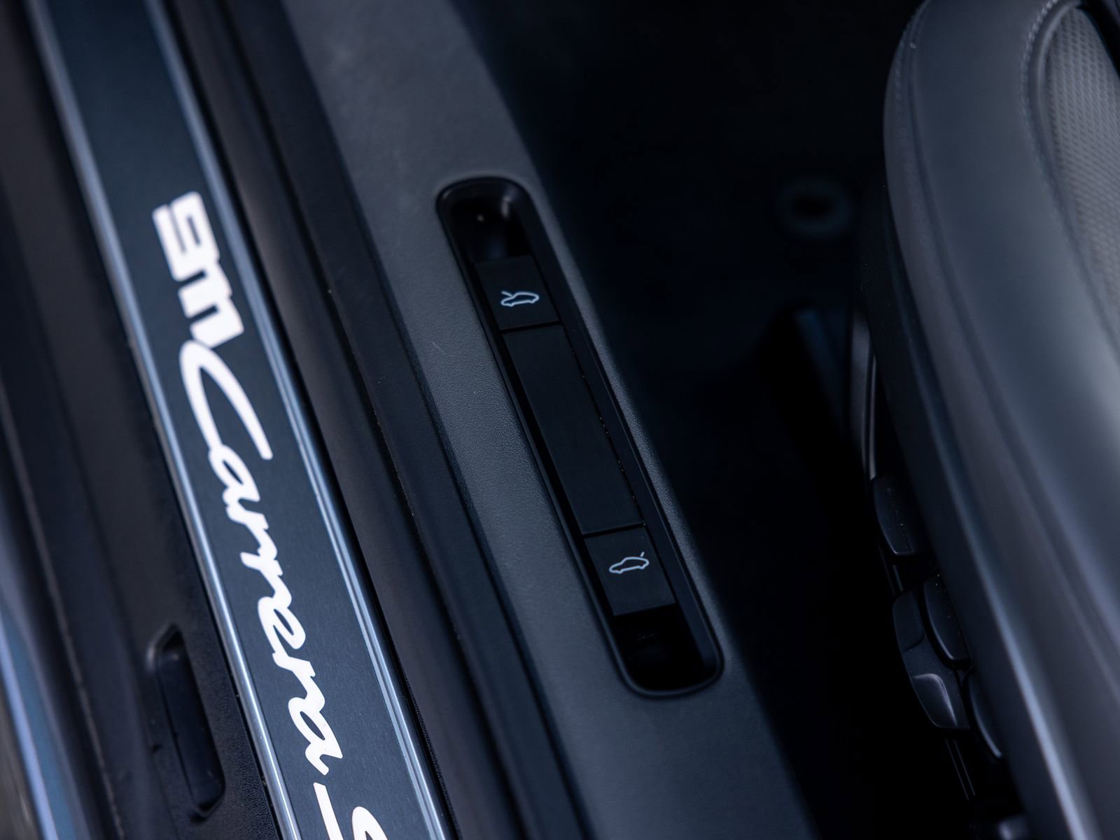 Certified 2020 Porsche 911 Carrera S RWD image 32