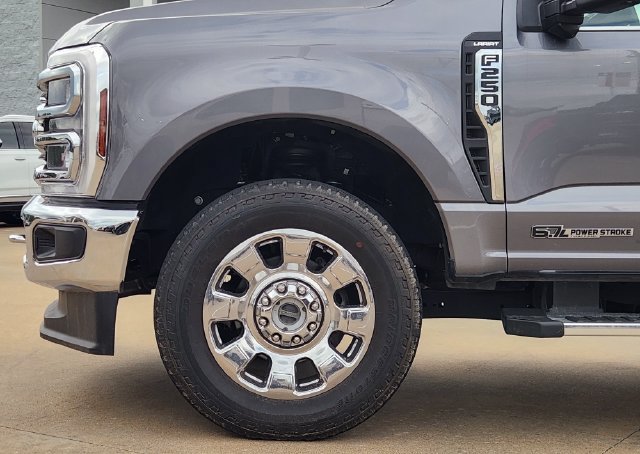 Used 2024 Ford F250 Lariat w/ Chrome Package AWD/4WD image 8