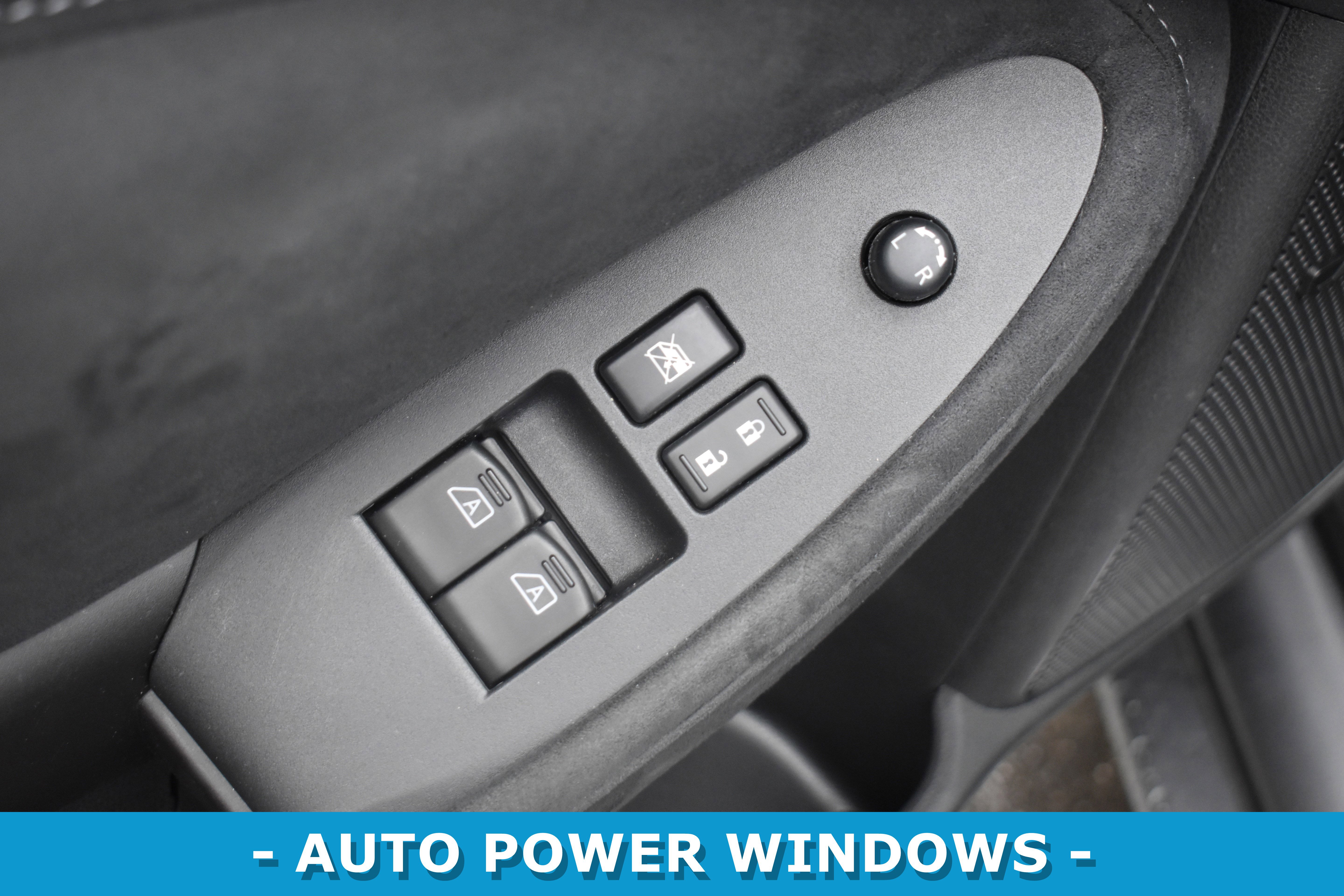 Used 2016 Nissan 370Z Touring image 7