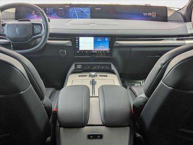 New 2025 Lincoln Navigator L Reserve w/ Jet Appearance Package image 15