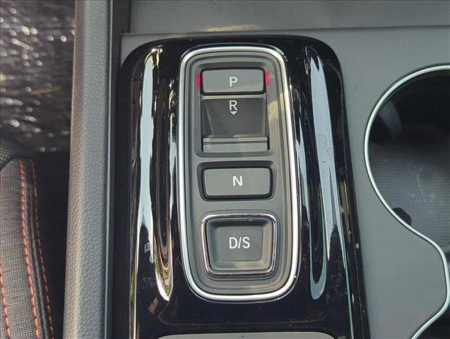 Used 2025 Honda Pilot Sport image 13