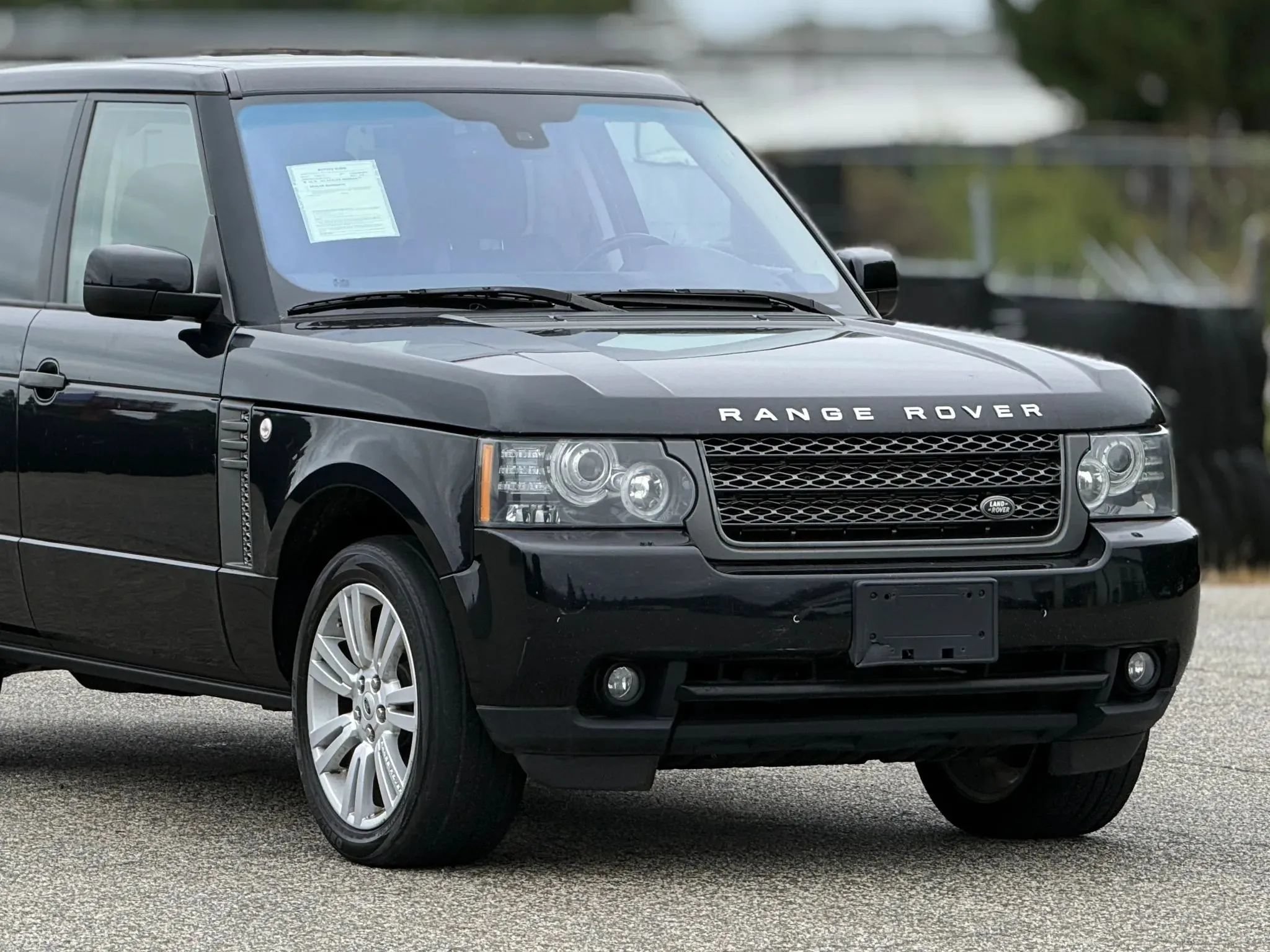 Used 2011 Land Rover Range Rover HSE LUX AWD/4WD image 15