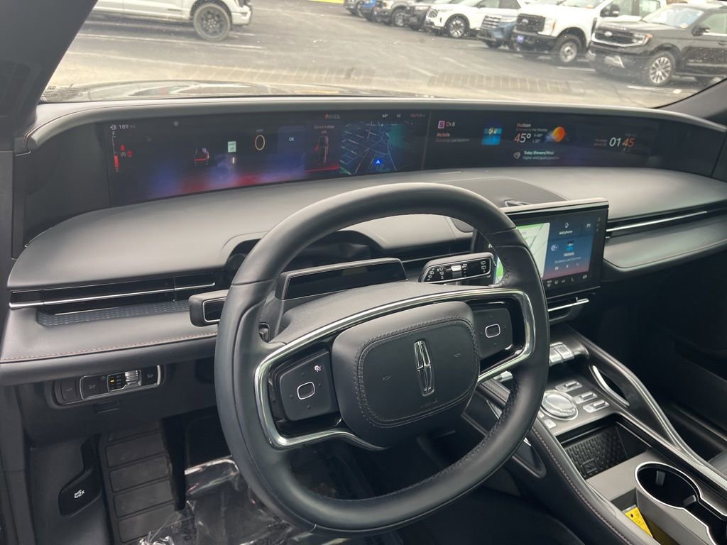 Used 2025 Lincoln Nautilus Reserve w/ Jet Appearance Package image 10