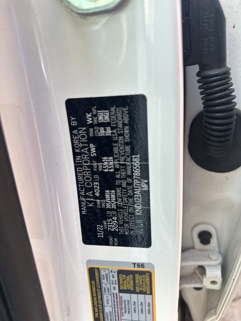 Used 2023 Kia Soul LX w/ LX Technology Package image 13