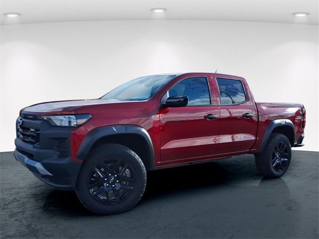 Used 2024 Chevrolet Colorado Trail Boss w/ Technology Package image 2