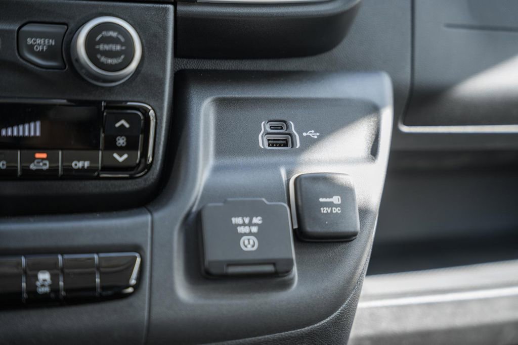 New 2025 RAM ProMaster 2500 w/ Quick Order Package 22G SLT image 22