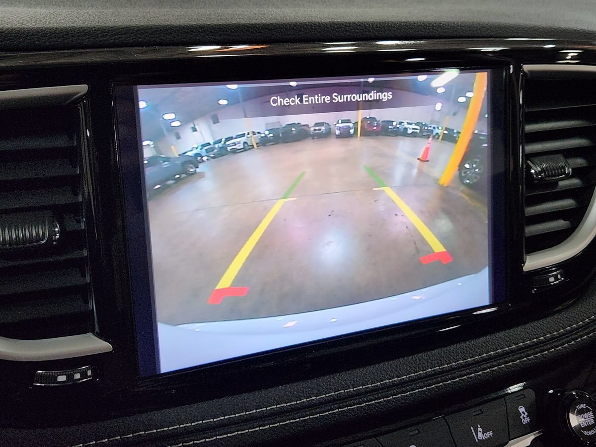 Used 2023 Chrysler Pacifica Touring-L FWD image 37