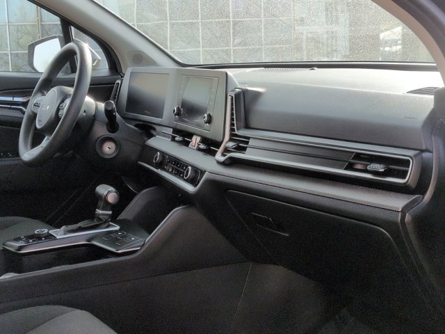 Used 2024 Kia Sportage LX image 22