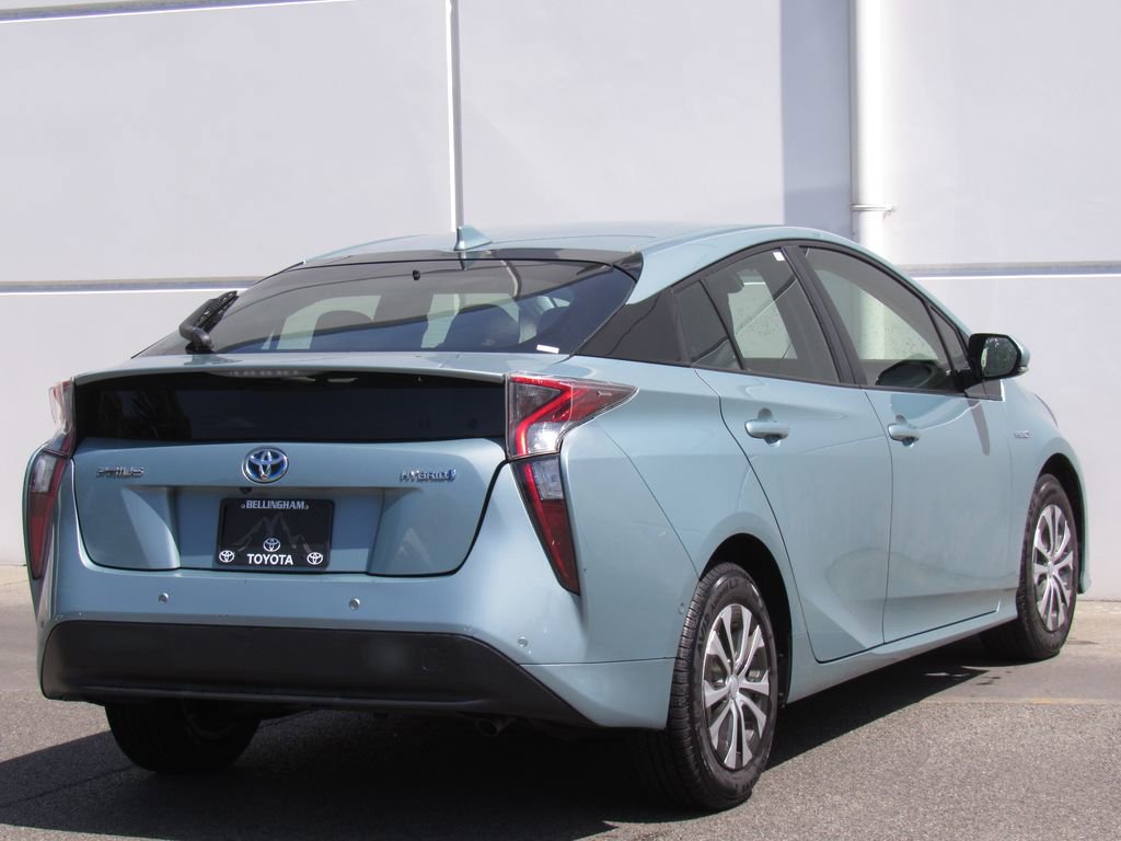 Certified 2018 Toyota Prius Two w/ Prius Two Safety Plus Package FWD image 6