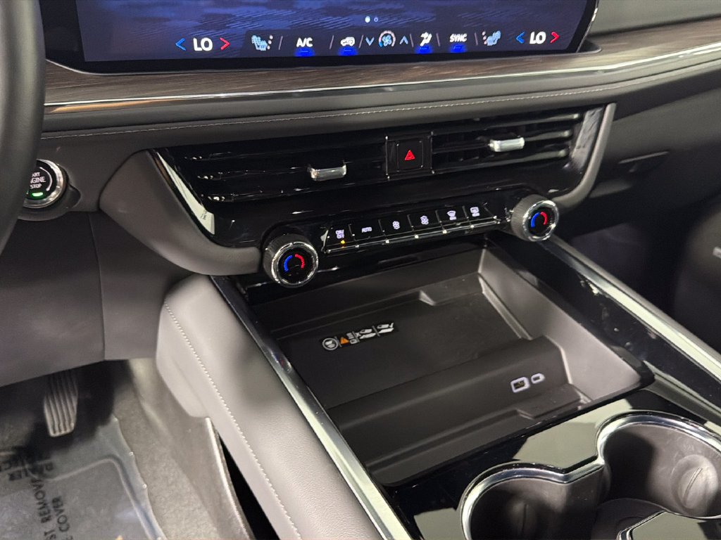 Used 2026 Chevrolet Suburban LT w/ Comfort Package AWD/4WD image 25