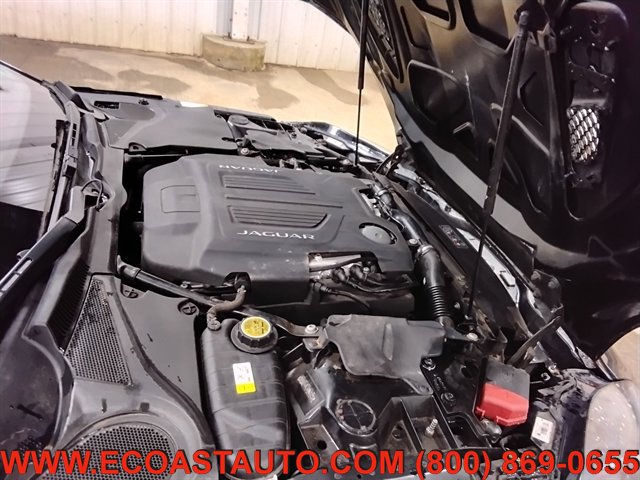 Used 2016 Jaguar F-TYPE R image 10