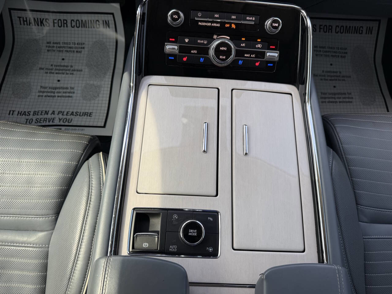 Used 2020 Lincoln Navigator Black Label w/ Cargo Convenience Package AWD/4WD image 36