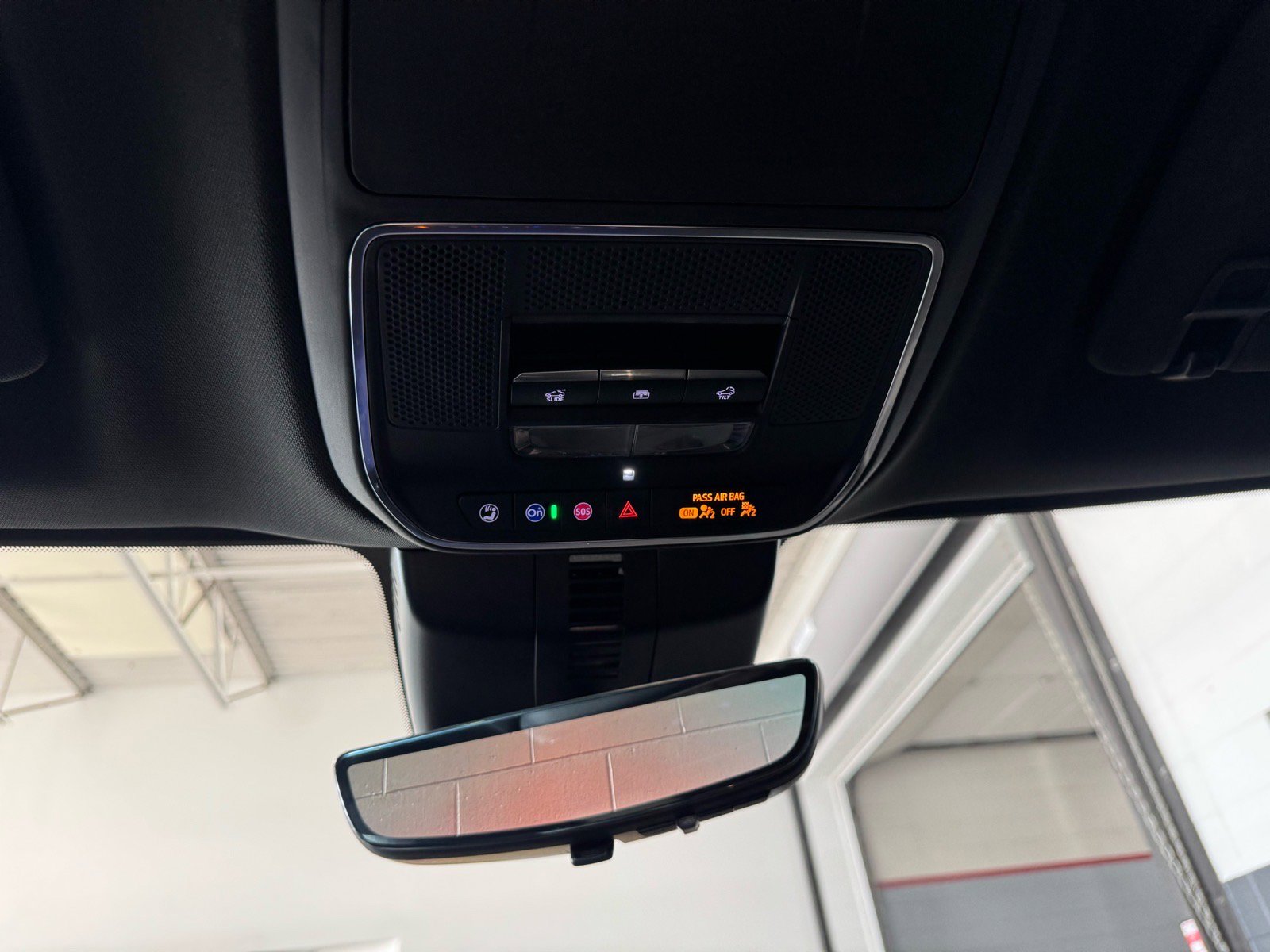 Certified 2025 Buick Enclave Avenir w/ Super Cruise Package image 24