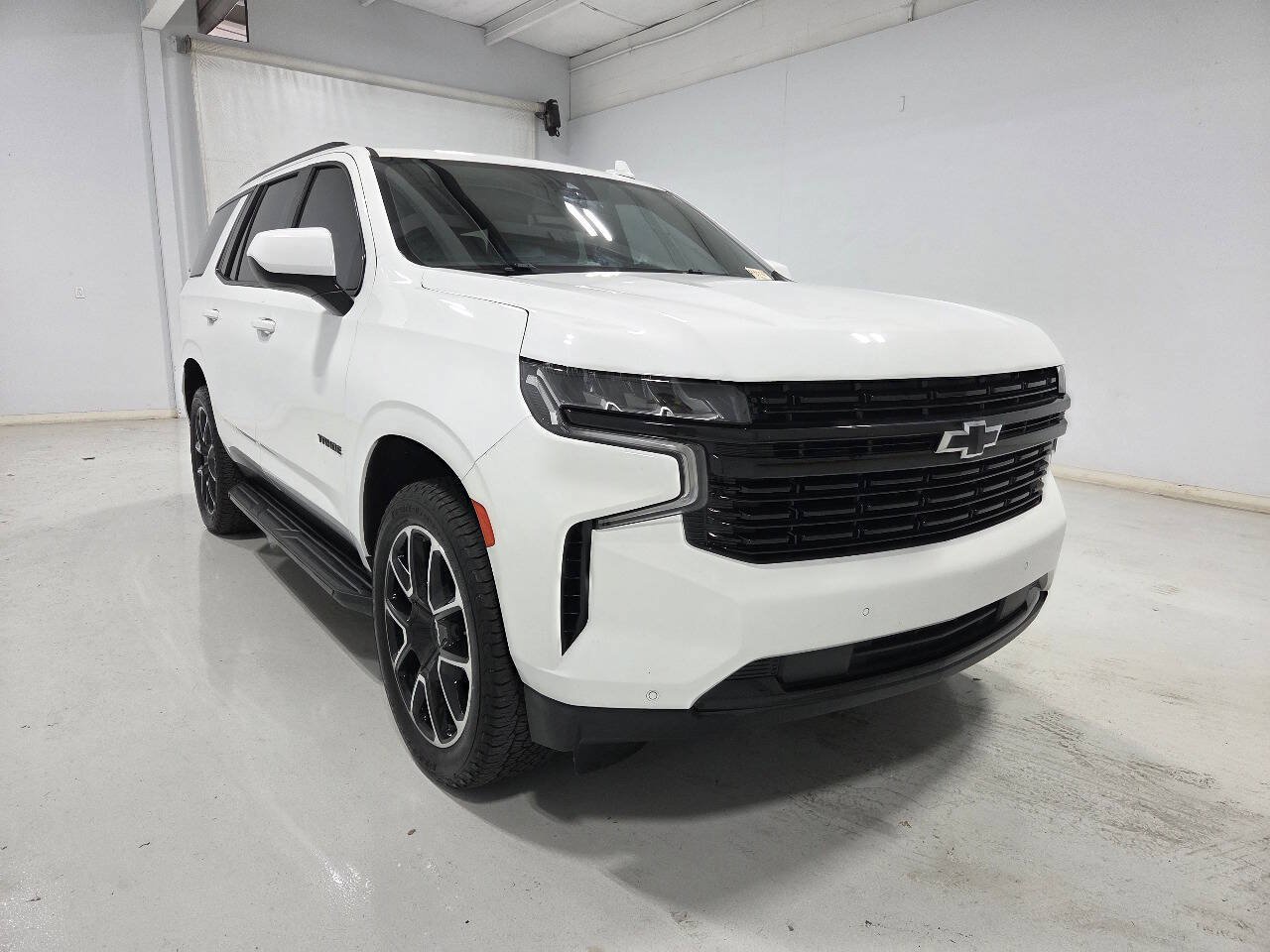 Used 2023 Chevrolet Tahoe RST AWD/4WD image 3