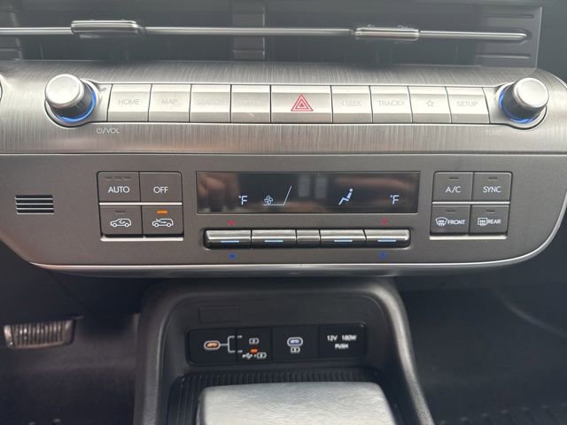 Used 2024 Hyundai Kona SEL AWD/4WD image 18
