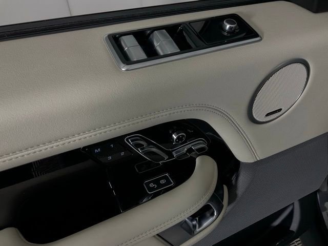 Used 2018 Land Rover Range Rover Supercharged image 24