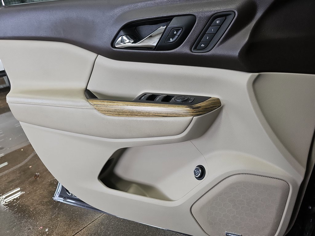 Used 2018 GMC Acadia Denali w/ Technology Package image 26