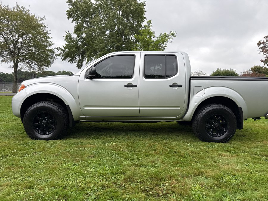 Used 2012 Nissan Frontier SV w/ SV Premium Utility Pkg AWD/4WD image 30