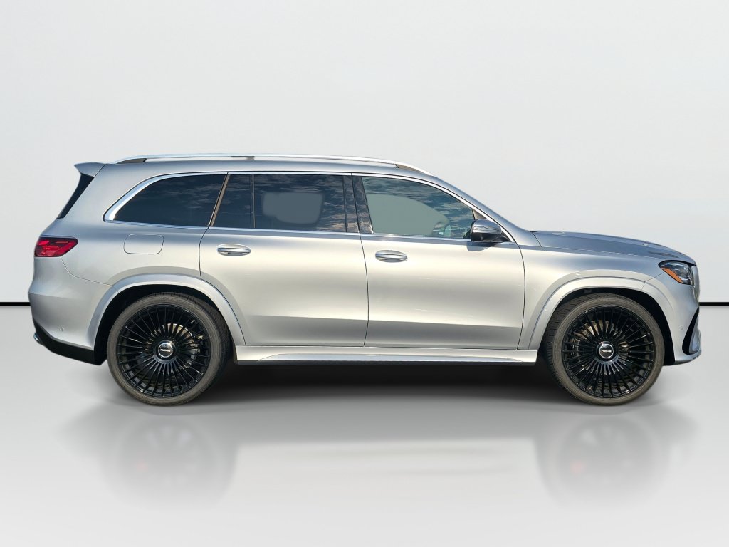 Used 2024 Mercedes-Benz GLS 450 4MATIC image 7