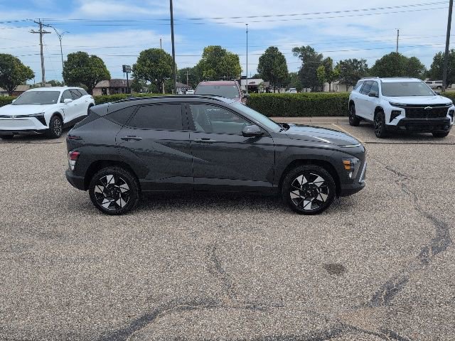Used 2025 Hyundai Kona SEL AWD/4WD image 16