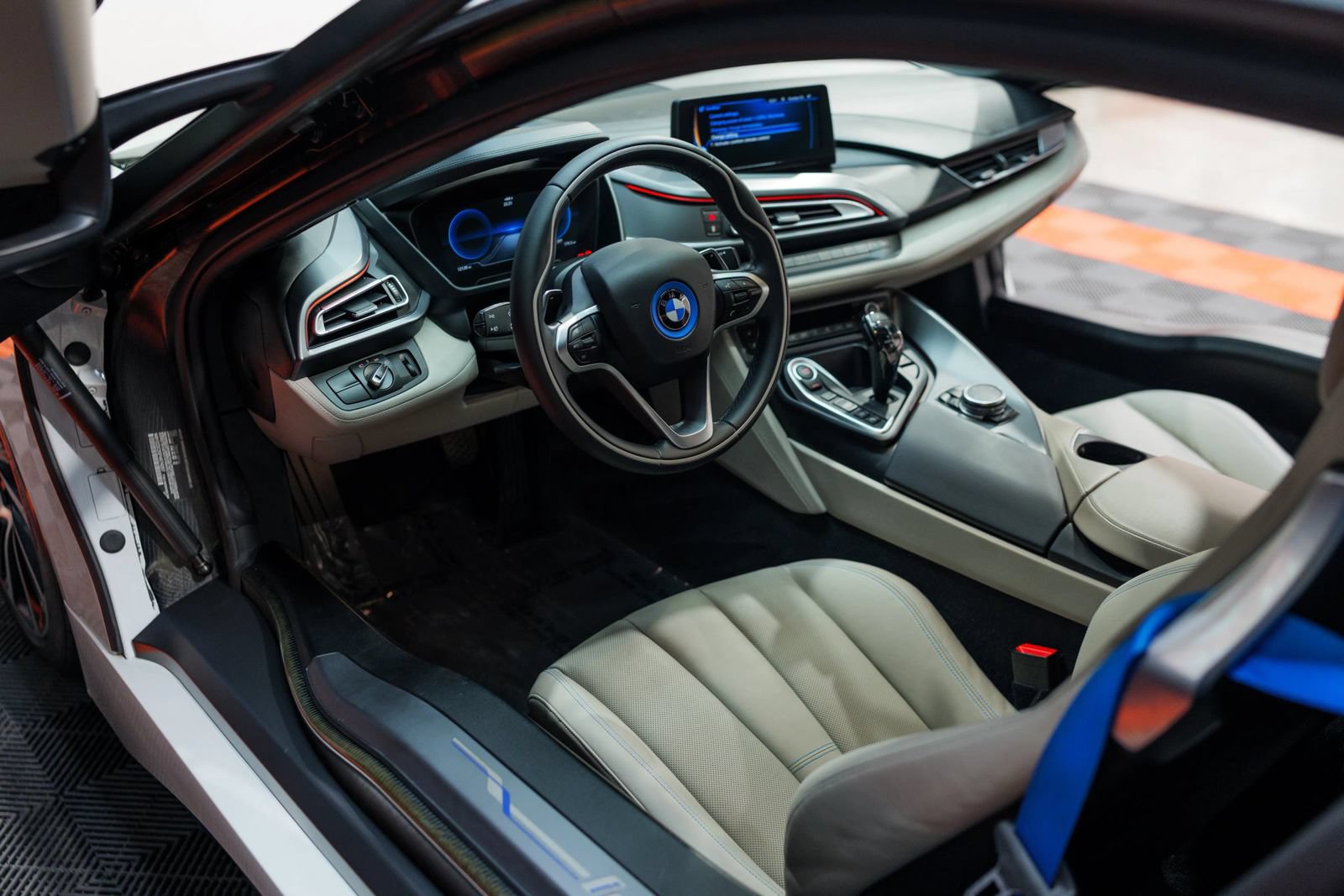 Used 2015 BMW i8 AWD/4WD image 3
