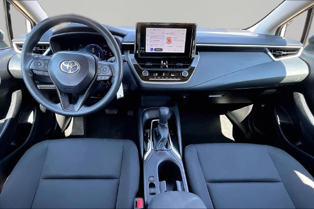 Used 2026 Toyota Corolla LE FWD image 15